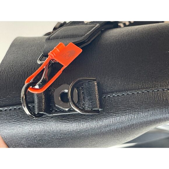 Off-White™ Diagonal Stripe Tote Bag Remade designer bag - Picture 3 of 8